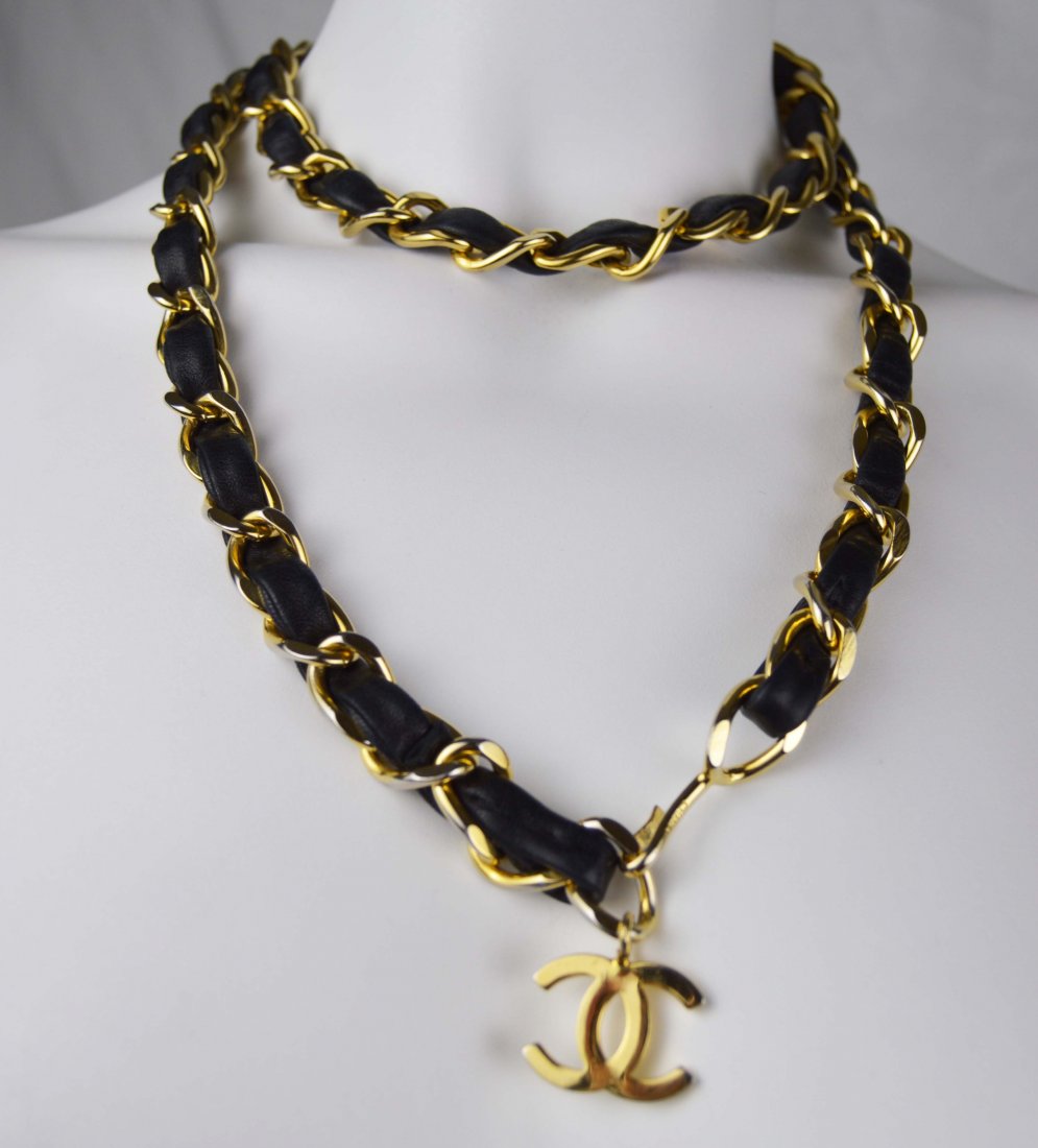 Chanel Vintage Charm Belt Necklace Black Gold Logo (1 of 4)