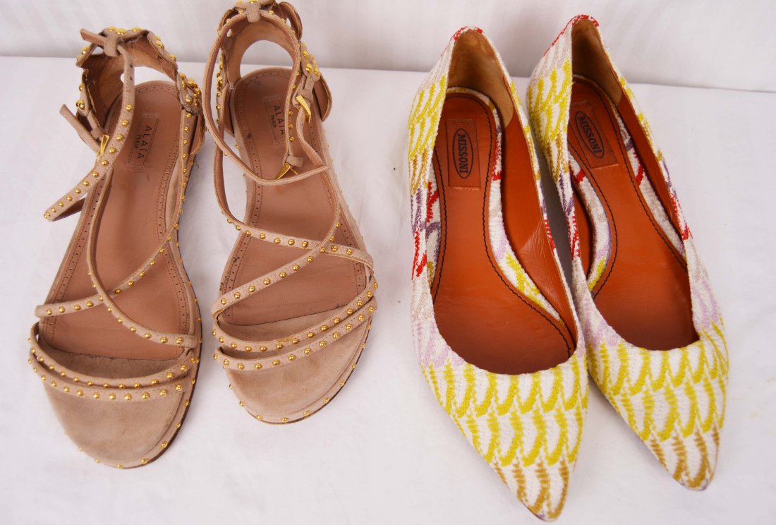 Lot Shoes Alaia and Missoni: Alaia Size 36.5, Missoni Size 40. Shipping for this lot is $18.00 USA. We combine shipping on multiple lots. ZERO% BUYERS PREMIUM ON ALL LOTS! Payment is due within 7 days of invoice or item is forfei