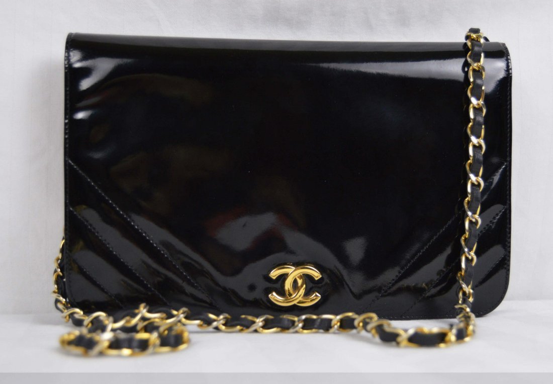Authentic Chanel Patent Leather Bag Shoulder Clutch (1 of 10)