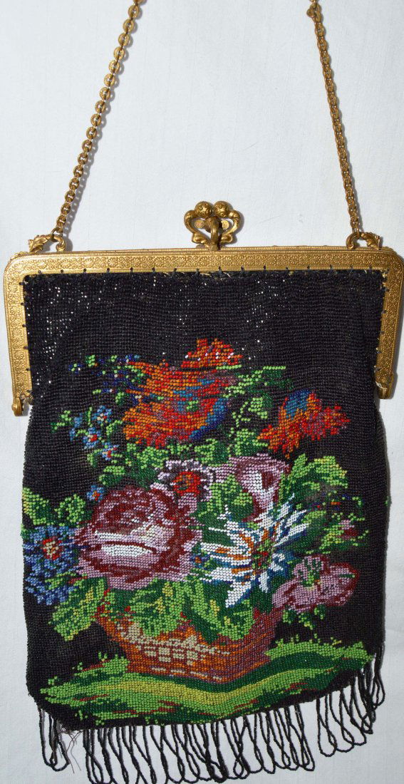 Antique C 1900 Jewel Frame Beaded Handbag Rose Motif: USA Shipping only on this lot. Shipping for this lot is $18.00 USA. We combine shipping on multiple lots. ZERO% BUYERS PREMIUM ON ALL LOTS! Payment is due within 7 days of invoice or item is forfeited