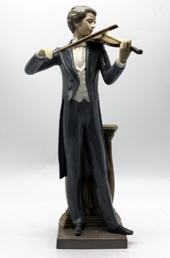 Lladro "Concert Violinist" #5330 (1 of 3)