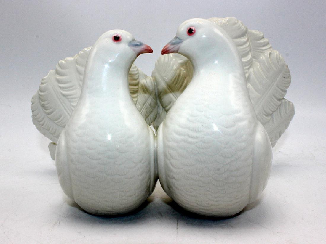 Lladro "Pair of Doves" #1169 Porcelain (1 of 3)