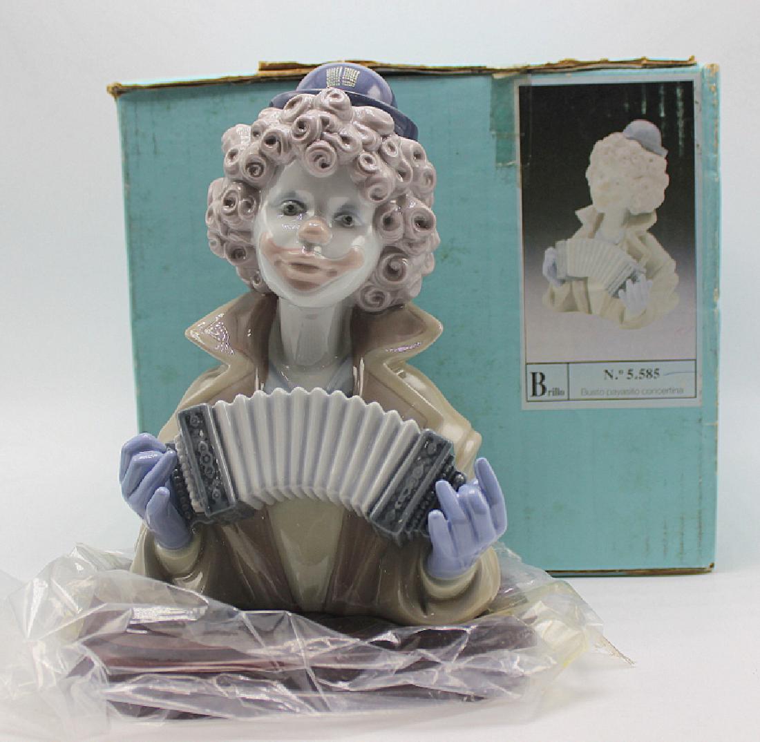 Lladro "Busto Playing Concertina" #5585 (1 of 2)