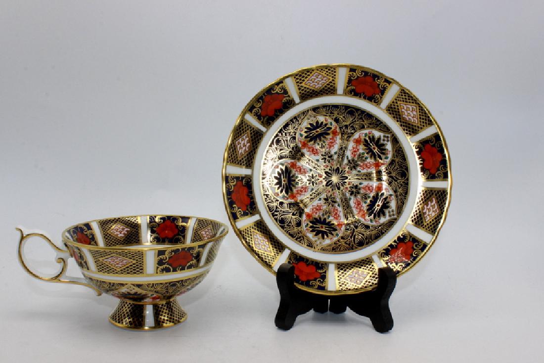 Royal Crown Derby "Old Imari" (6) Tea Cups & Saucers: Royal Crown Derby "Old Imari" (6) Tea Cups & Saucers. Tea cups - 5 3/4" wide. Saucers - 2 1/4" high x 5" wide.