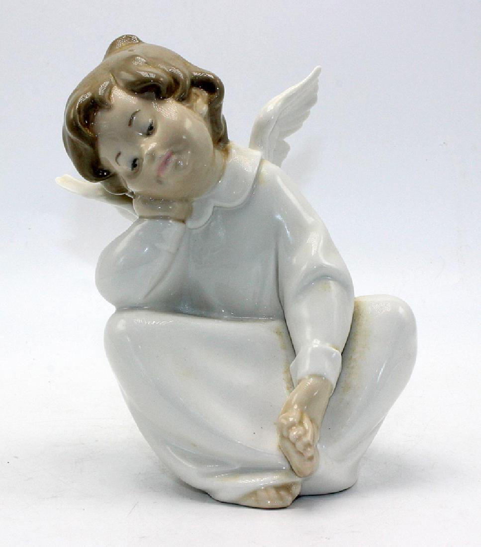 Lladro #4961 "Angel Dreaming" (1 of 3)