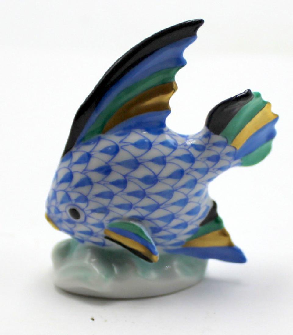 Herend Fishnet Blue Fish (1 of 1)