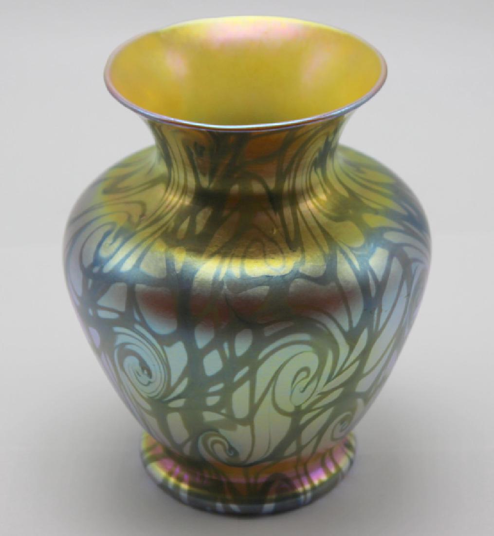 Durand King Tut Art Glass Vase: Durand King Tut Art Glass Vase. 6" h x 5.5" w.