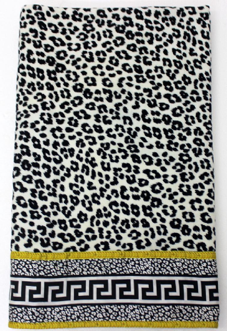 Gianni Versace Cheetah Print Towel (1 of 5)
