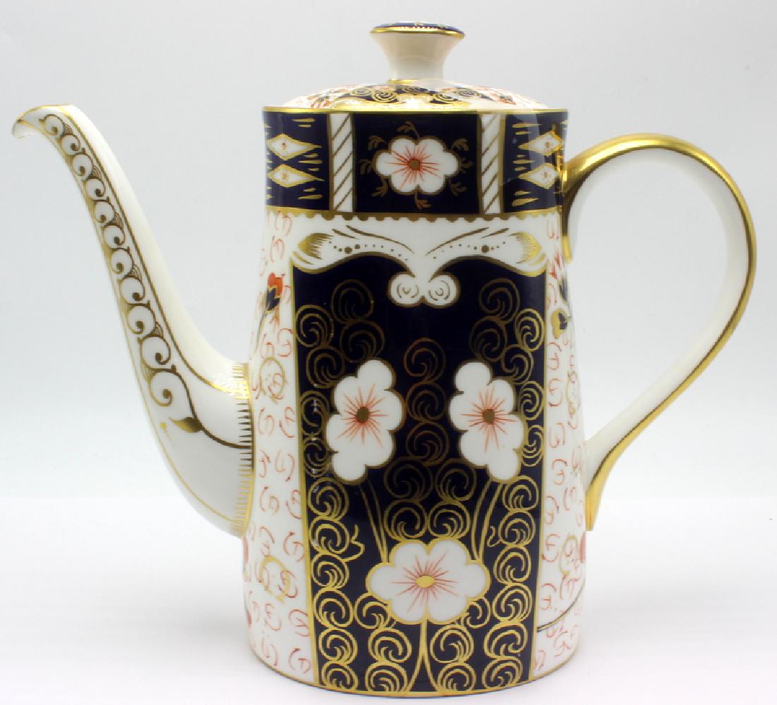 Royal Crown Derby "Traditional Imari" Tea Pot (1 of 1)