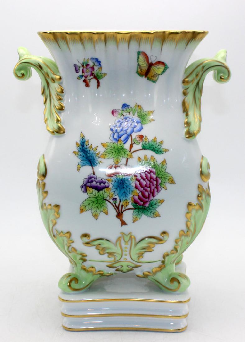 Herend Queen Victoria Handpainted Vase (1 of 3)