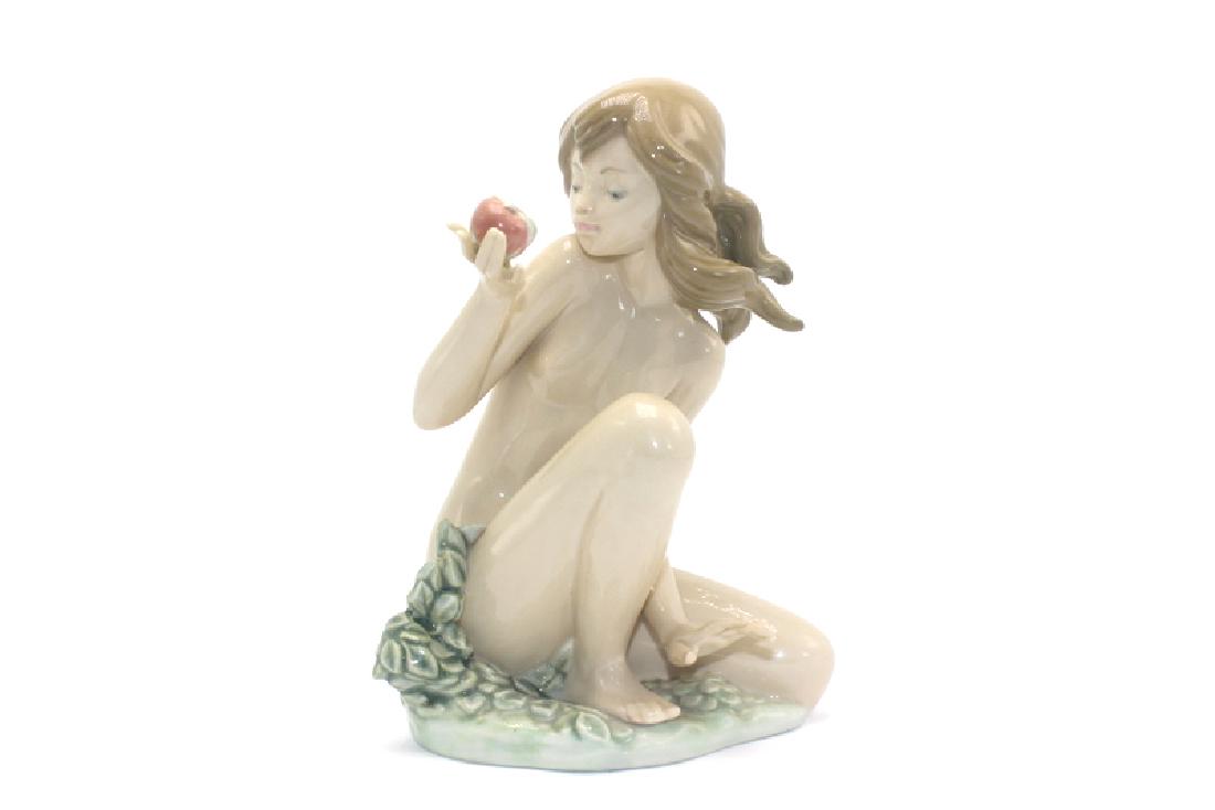 Lladro #1482 Eve: Lladro #1482 Eve. 7.5" h.