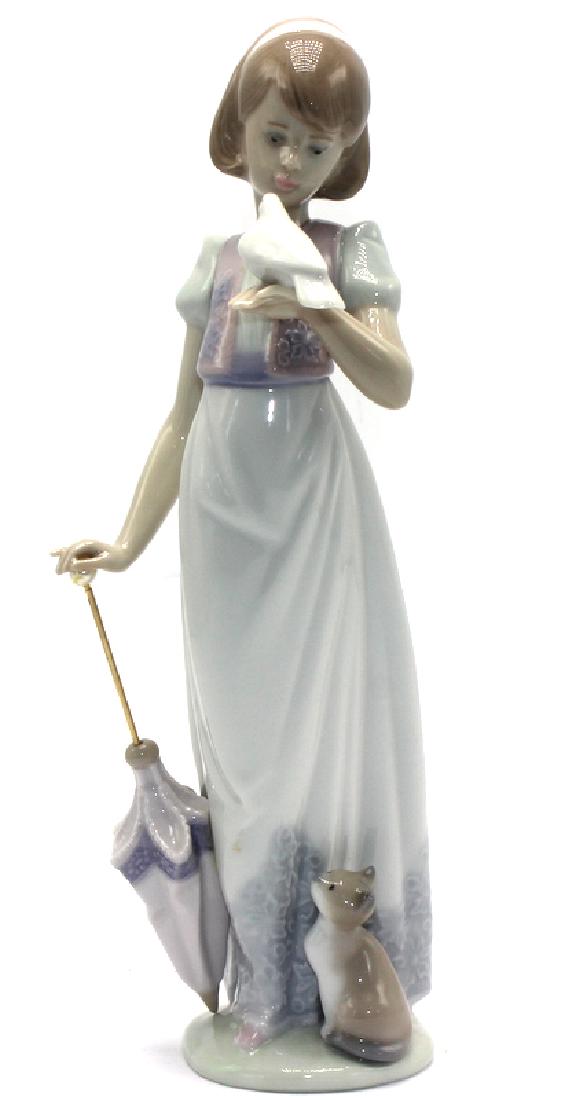 Lladro #7611 Summer Stroll (1 of 1)