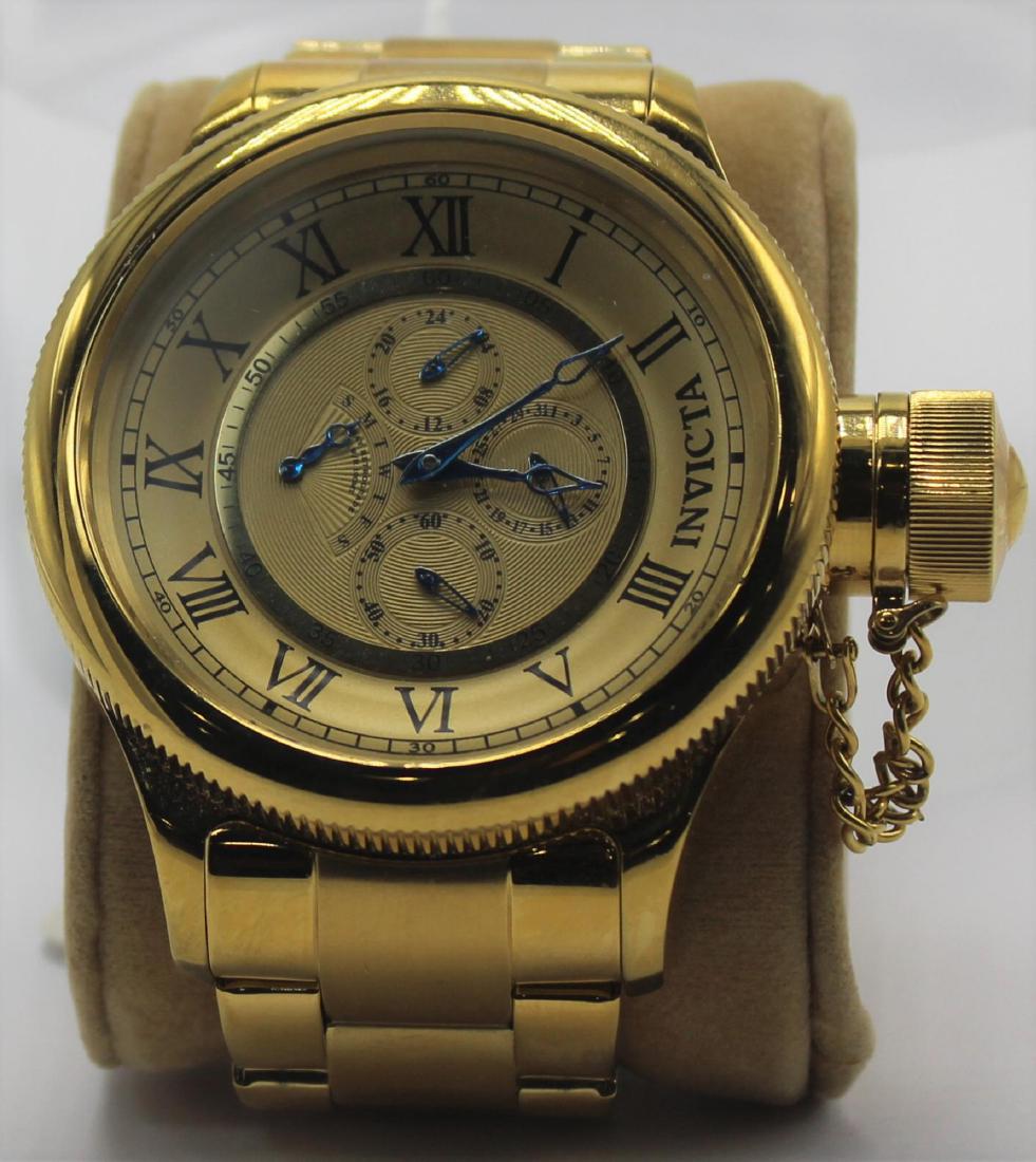 Invicta Mens Russian Diver 15931: Invicta Mens Russian Diver 15931 water Resistant to 330 ft light Scrachs on buckle