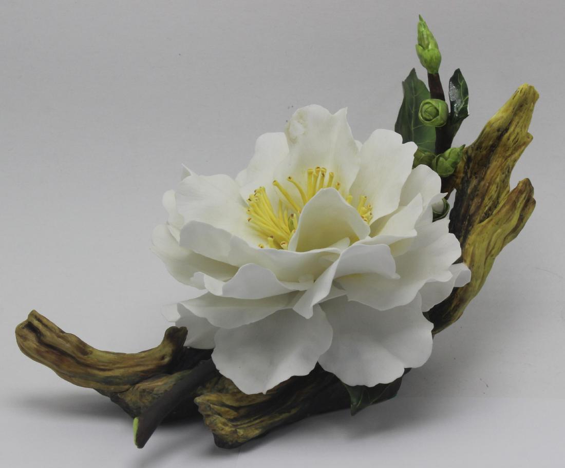 Boehm Porcelain Swan Lake Camellia (1 of 3)