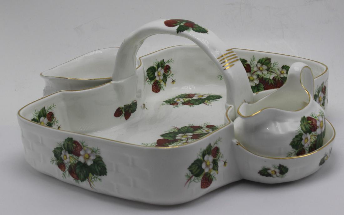 Royal Worcester Spode Hammersley Bone China Strawberry: Royal Worcester Spode Hammersley Bone China Strawberry Ripe 3 Piece Basket Server 4 1/4" high x 12" x 9 1/2"
