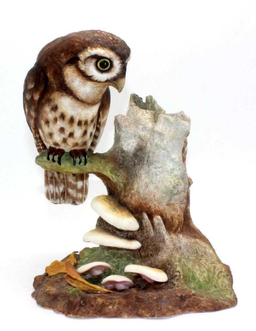 Boehm Porcelain Owl Perched on Stump (1 of 1)