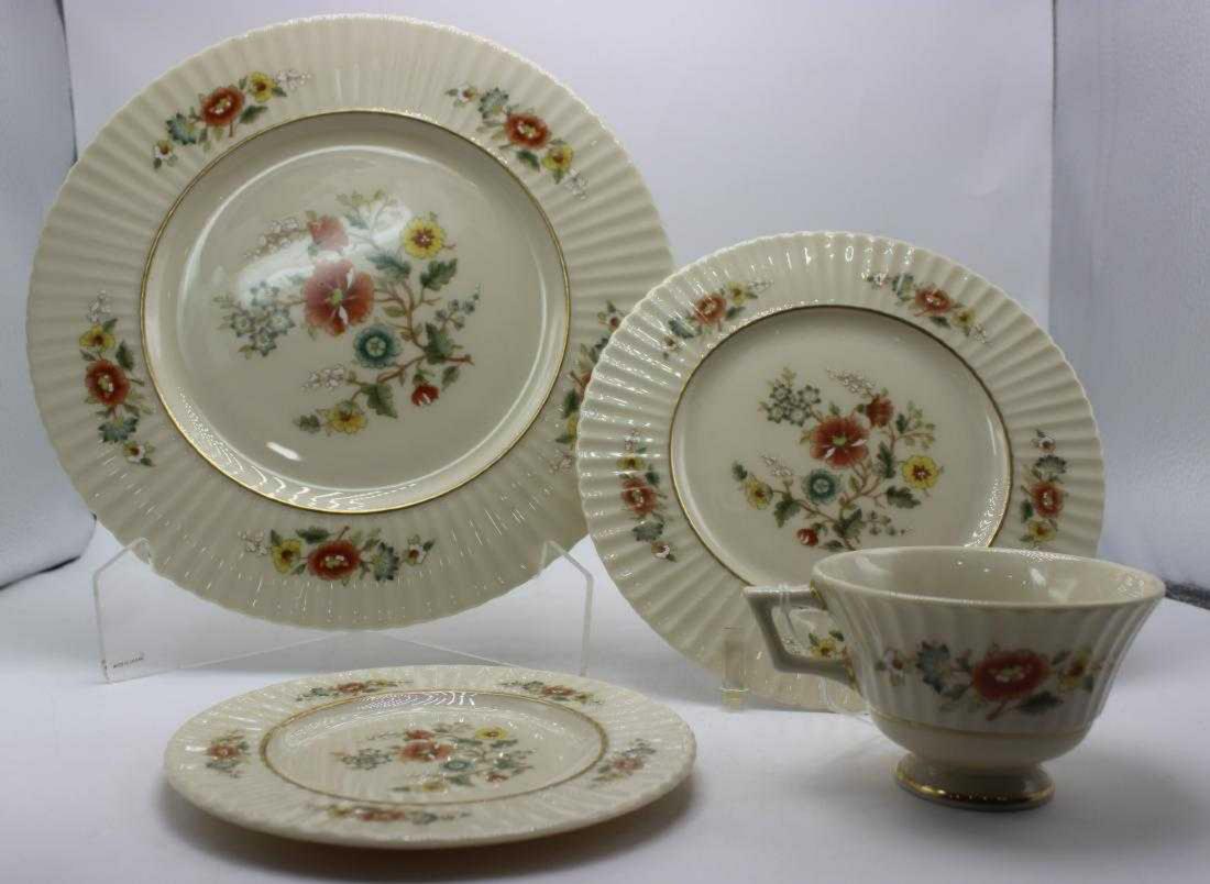 77 pcs Lenox Porcelain Dinner Service Temple blossom (1 of 1)
