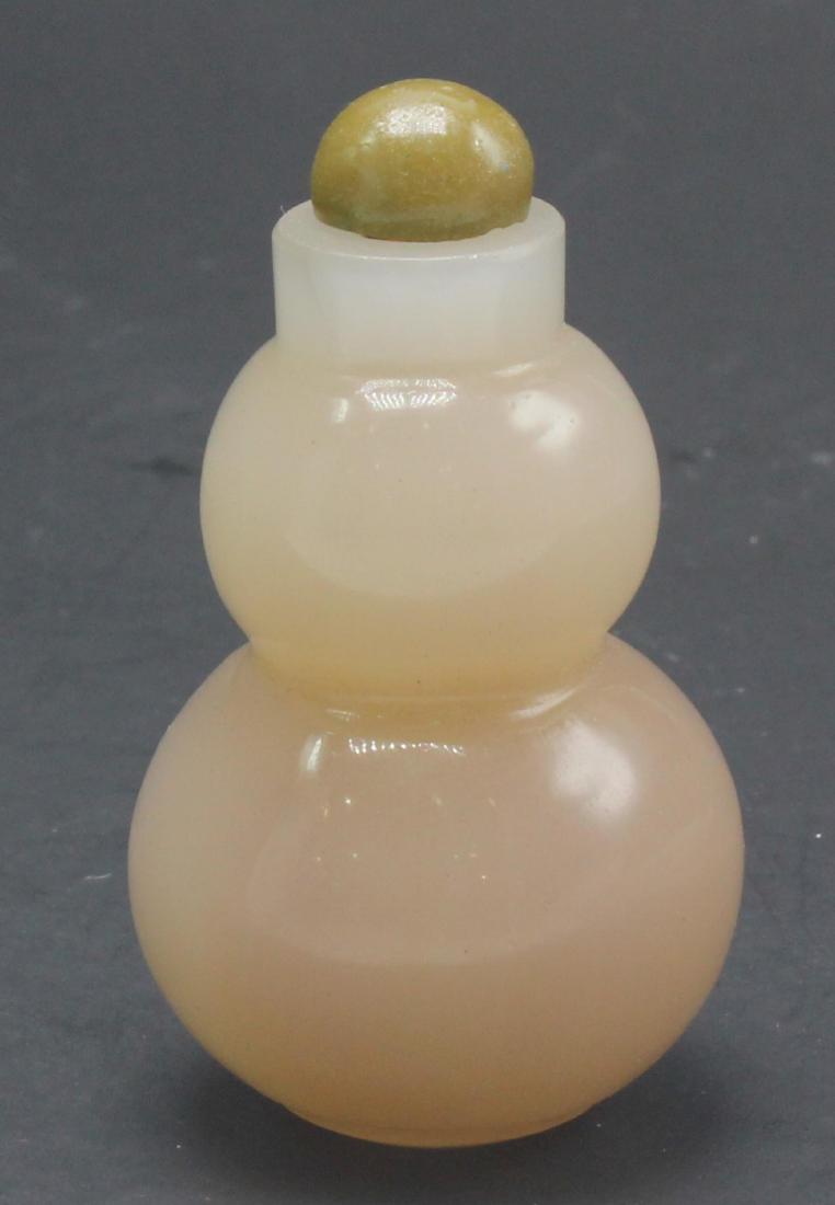 Antique Chinese Agate Snuff Bottle (1 of 2)