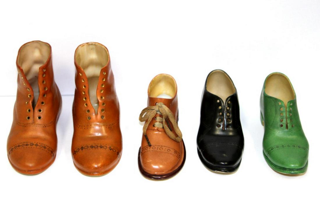 5 Pcs Royal Bayreuth Men's Shoes: 5 pcs royal bayreuth men's shoes includes brown, black & green shoes measure 3 1/2" x 1 1/2"