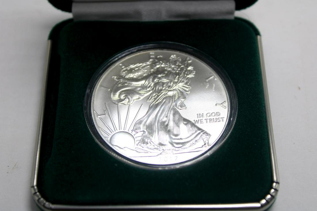 2012 1 OZ Silver American Eagle Coin: 2012 1 OZ silver american eagle coin U.S legal tender one dollar 999 fine silver