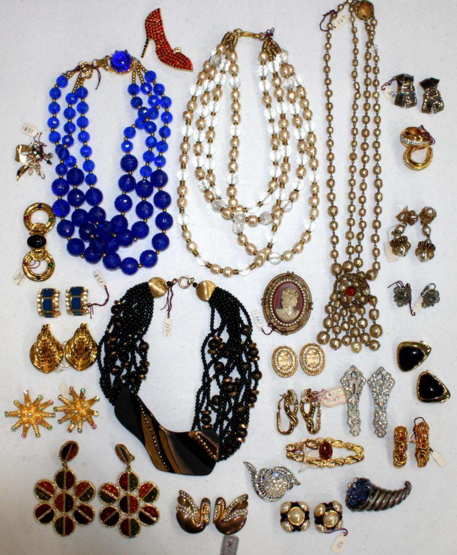 Collection of Brand New Vintage Costume Jewelry: Collection of brand new vintage costume jewelry of 25 pcs includes some designers like Toni Lauren, Gianni de Laguoro, Emmons & Joseph Mazer prices have ticketed retail value from $75-$300
