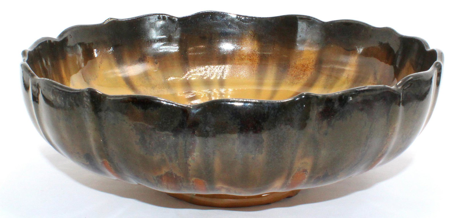 Fulper Pottery Bowl: Fulper pottery bowl measures 3 3/4" x 9 1/4"