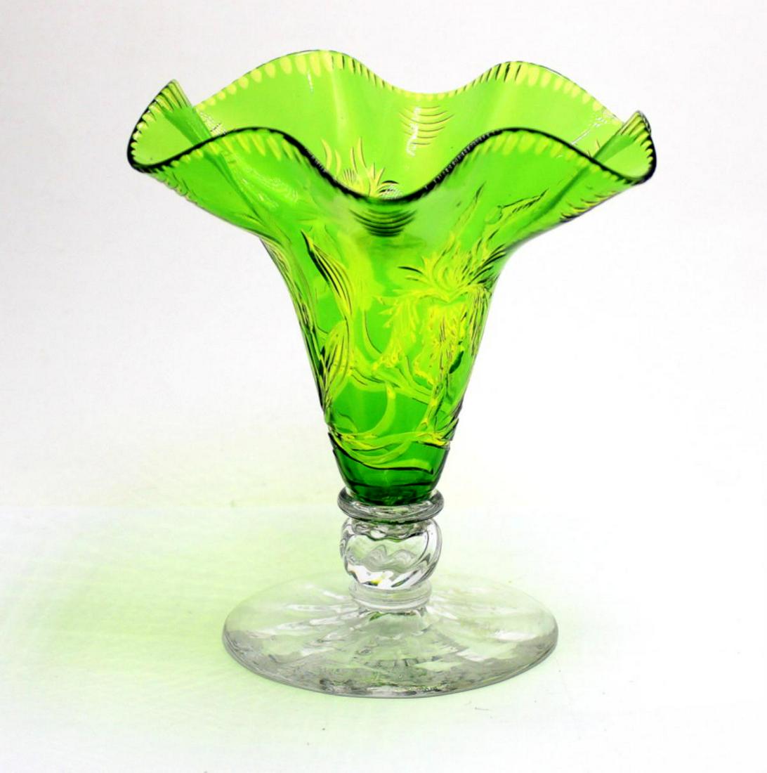 Steuben Clear and Green Ruffe Vase: Steuben clear and green ruffe vase measures 5 1/4" High
