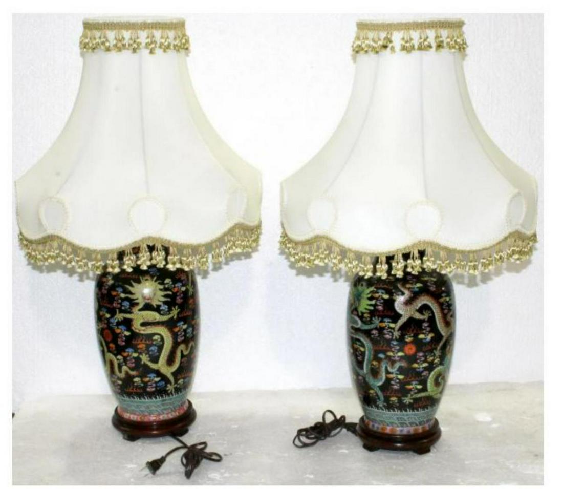 Pair of Chinese Porcelain Hand Painted Table Lamps: Pair of Chinese porcelain hand painted table lamps measures 31" High