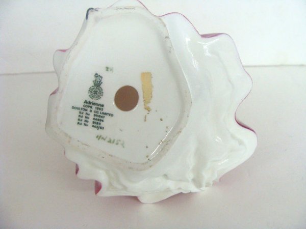 ROYAL DOULTON FIGURE "ADRIENNE" HN2152 - 2