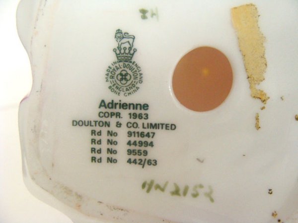 ROYAL DOULTON FIGURE "ADRIENNE" HN2152 - 3