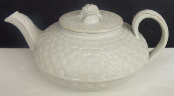 WEDGWOOD CREAM WHEAT TEA POT