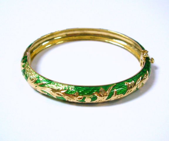 18KT YG GREEN ENAMEL FLORAL BRACELET