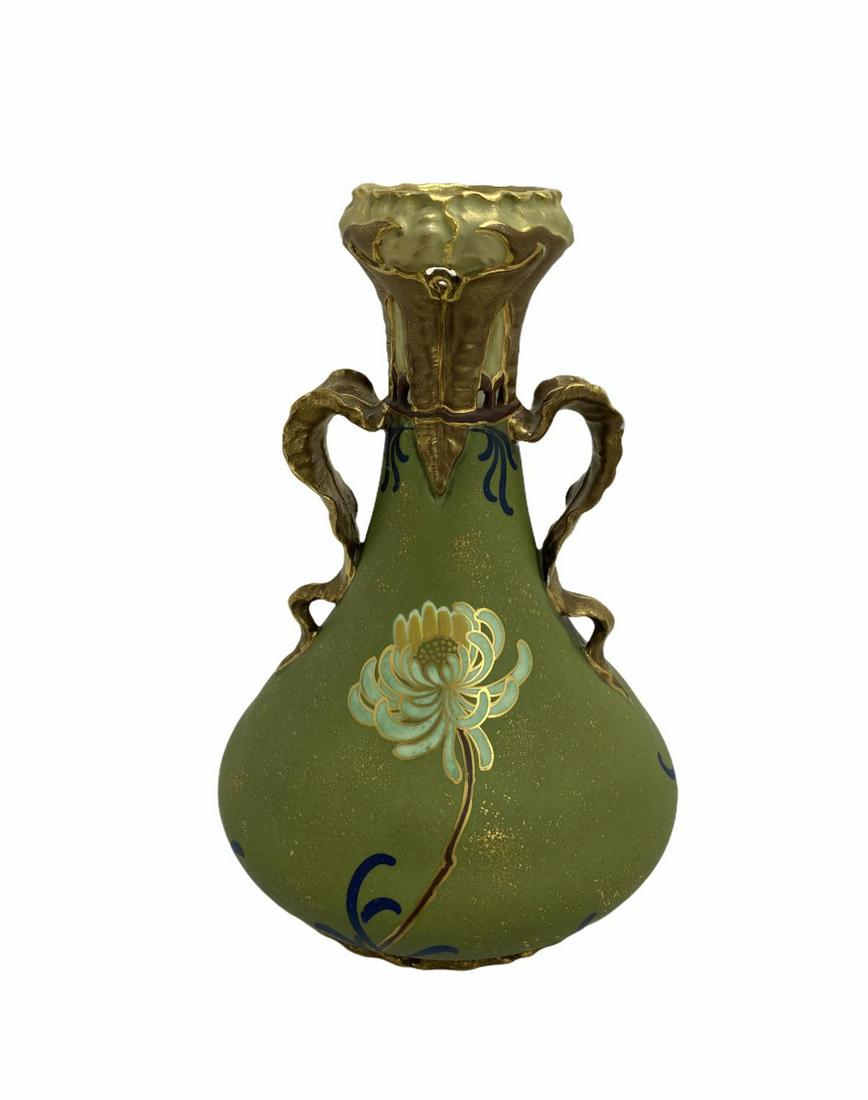 Ernst Wahliss Amphora Porcelain Vase Turn Wien Austria: Ernst Wahliss Amphora Porcelain Vase Turn Wien Austria Decorated with Floral Design measures Height: 9"