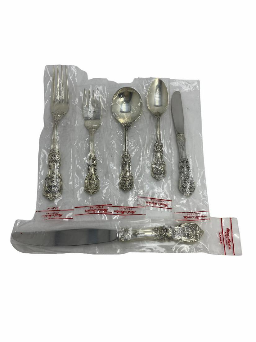 Reed and Barton Francis I Sterling Silver Flatware Set: Reed and Barton Francis I Sterling Silver Flatware Set of 72 Pcs includes 12 dinner knives, 12 butter spreaders, 12 bullion spoons, 12 dinner forks, 12 salad forks and 12 teaspoons weighs 98.90 OZT