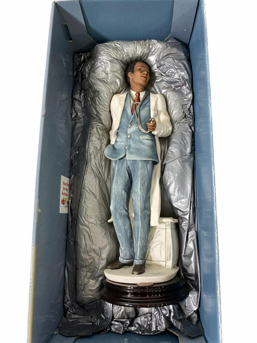 Giuseppe Armani African American Doctor with Original: Giuseppe Armani African American Doctor with Original Box measures Height: 13"