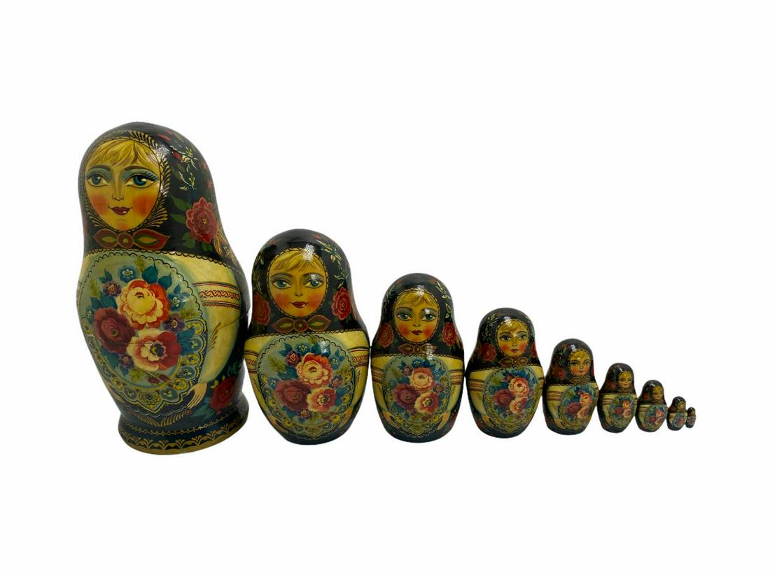 Signed Russian Hand Painted Nesting Dolls: Russian Hand Painted Nesting Dolls Signed and Dated measures 7 1/2"
