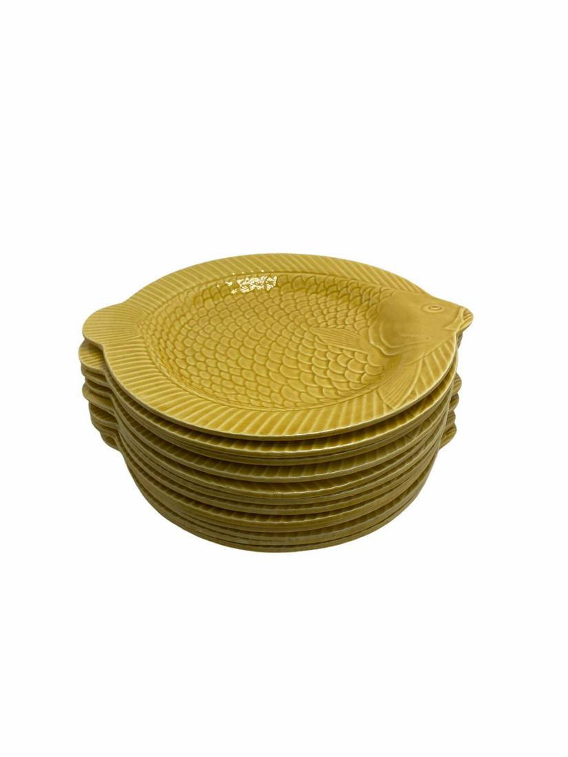 12 French Sarreguemines Majolica Fish Plates: 12 French Sarreguemines Majolica Fish Plates measures Diameter: 10"