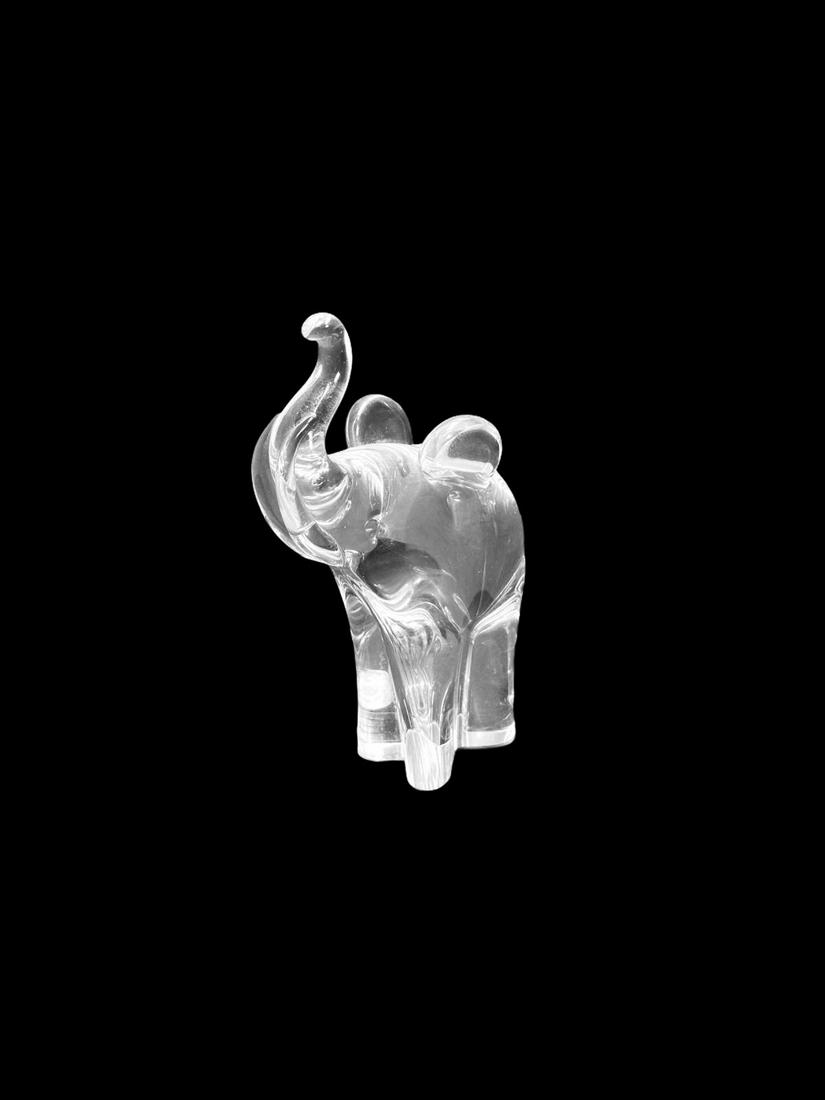 Oggetti Murano Art Glass Elephant Figure: Oggetti Murano Art Glass Elephant Figure measures Height: 5 5/8"