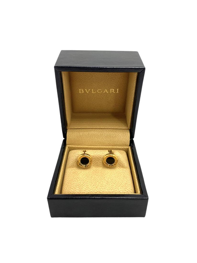 Bvlgari 18kt YG and Black Onyx Cufflink Set with Box: Bvlgari 18kt YG and Black Onyx Cufflink Set with Box. Retail value $2,900