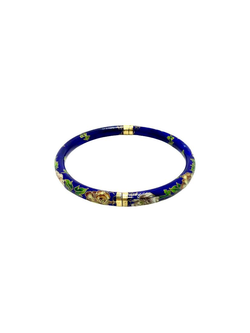 Chinese Cloisonne Enamel Necklace: Chinese Cloisonne Enamel Necklace measures Diameter: 5"