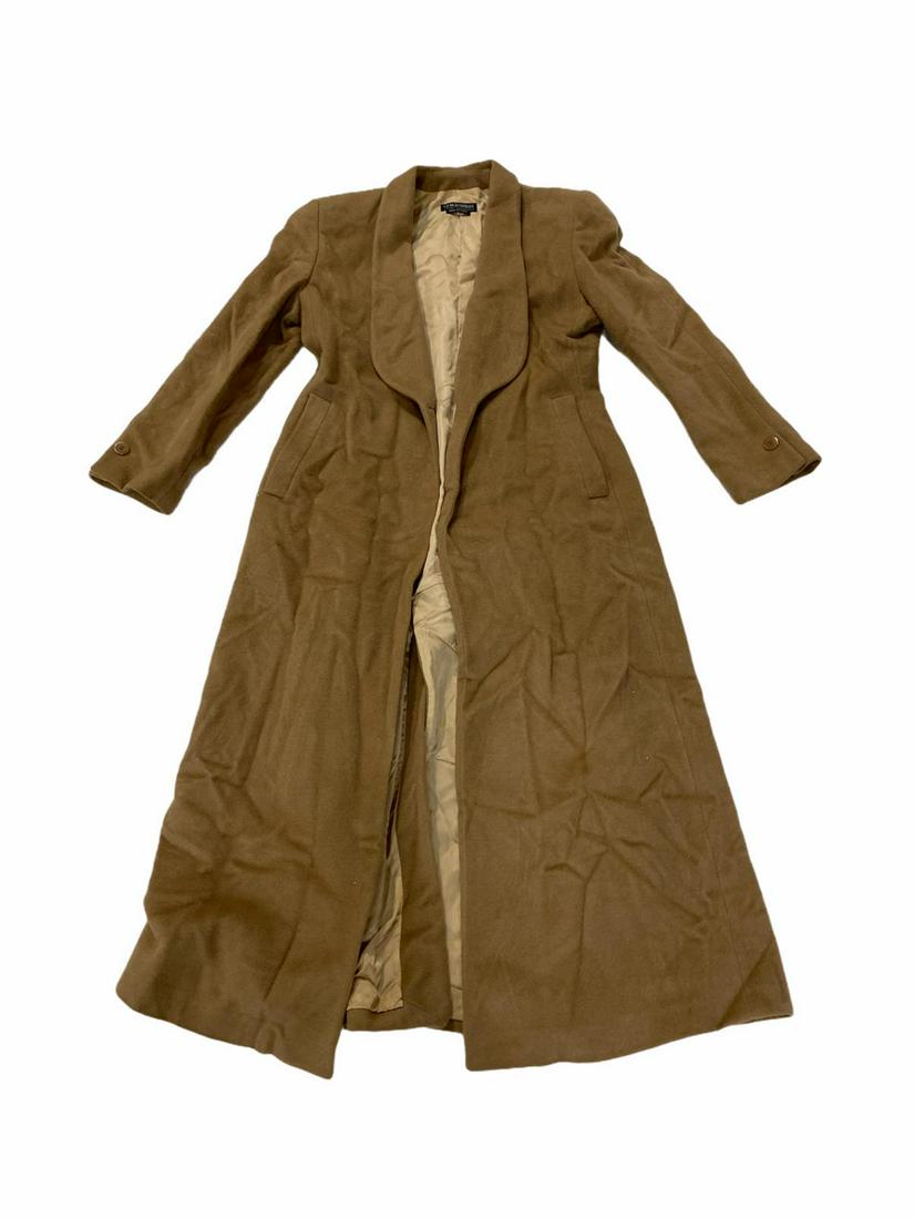 Giorgio Armani Cashmere Coat: Giorgio Armani Cashmere Coat. Made in Italy, size 8-10