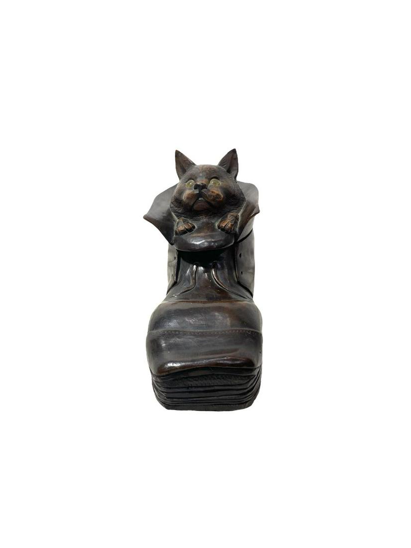 German Black Forest Carved Wood Cat in Boot Inkwell: German Black Forest Carved Wood Cat in Boot Inkwell measures 6" x 11". Missing glass, sold as is
