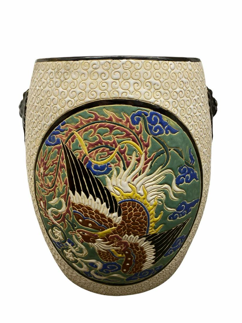 Chinese Hand Painted Porcelain Garden Stool: Chinese Hand Painted Porcelain Garden Stool measures 16" x 14"
