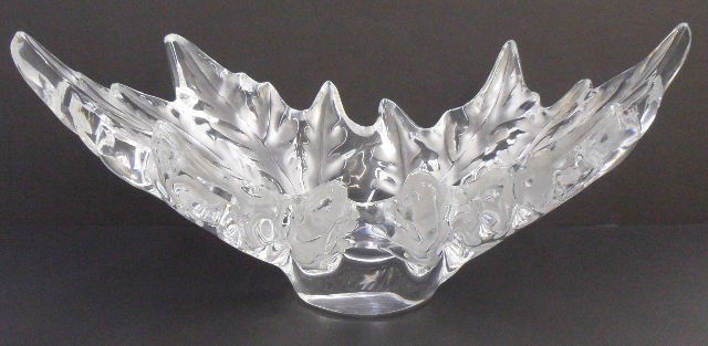 Lalique Champ Elysees Bowl #11216: Lalique champ Elysees bowl #11216. Stunning champs Elysees crystal bowl by Lalique in clear and frosted maple leaf design. The leaves on the trees of the famous champ Elysees are the inspiration for t