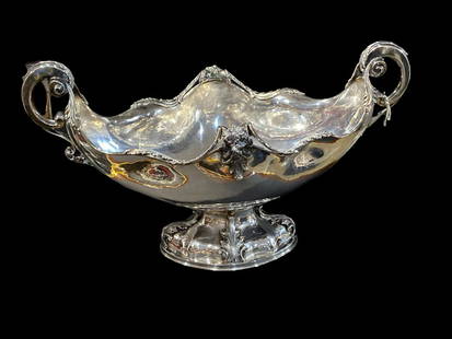 Large Signed Italian Sterling Silver Table Centerpiece: Large Signed Italian Sterling Silver Table Centerpiece measures 23" x 13 1/2" x 12 1/2", weighs 120.02 OZT