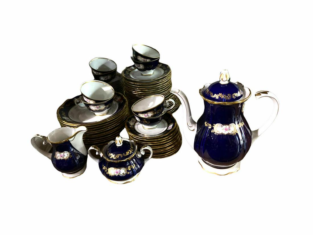 Reichenbach Echt Kobalt Germany China Set of 74 Pcs: Reichenbach Echt Kobalt Germany China Set of 74 Pcs includes 5 dinner plates, 11 salad plates, 12 soup bowl, 12 bread plates, 10 cups, 12 saucers, 10 dessert bowl, 1 coffee pot, 1 sugar bowl and 1 cre