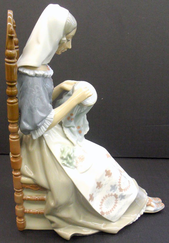 58 Lladro ''Embroidery Lady'' Retired Figurine Lot 58