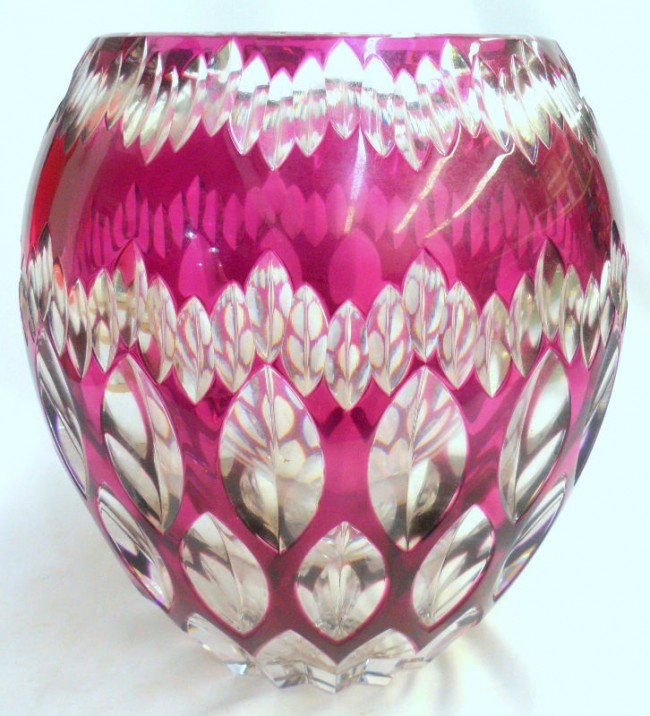 Val St. Lambert Amethyst Crystal Vase: Rare, vintage Val St. Lambert amethyst crystal vase that is an excellent example of the magnificent quality Val St. Lambert is known for. It features a purple to clear crytal cut. This attractive vase