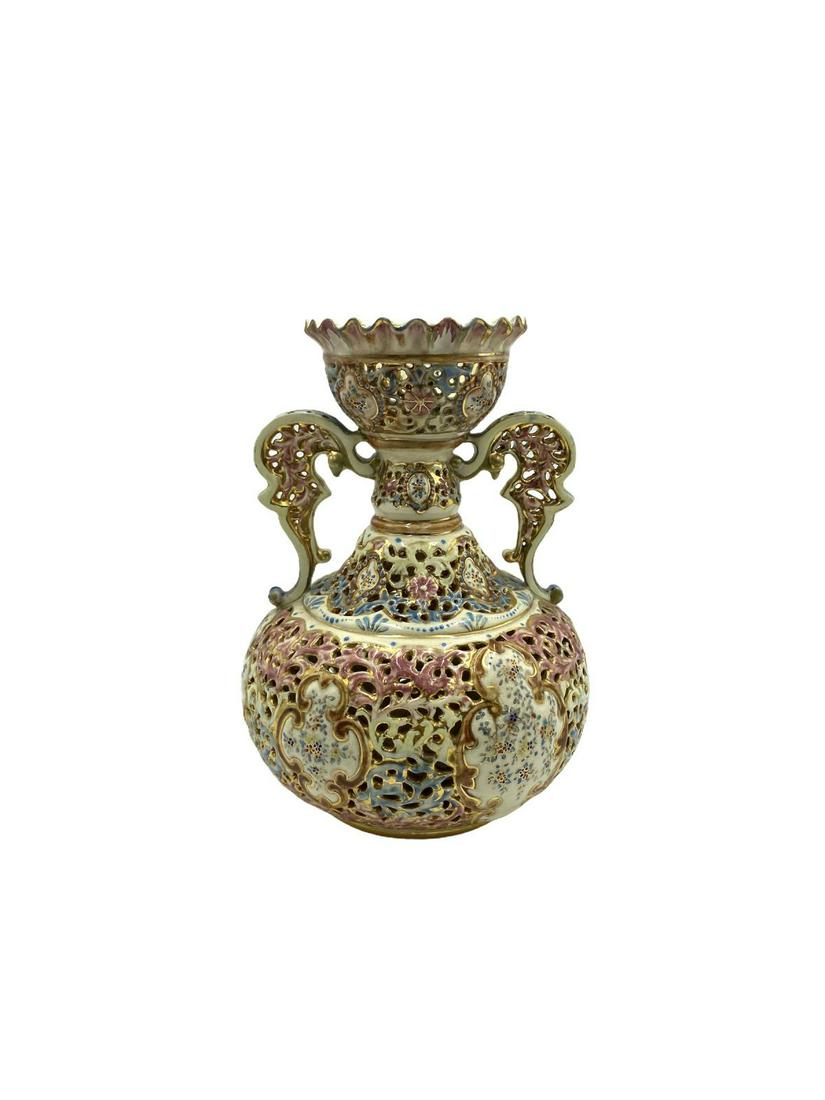 Fischer J. Budapest Hungarian Porcelain Vase: Fischer J. Budapest Hungarian Porcelain Vase measures H: 10" x W: 7"