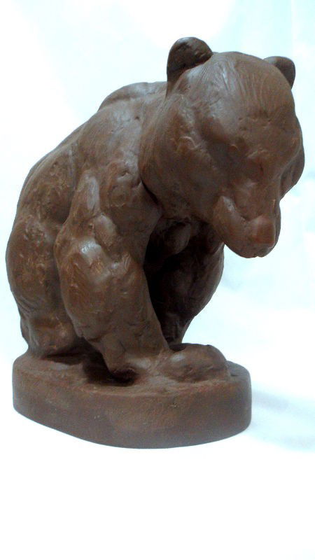 Meissen Antique Porcelain A. Gaul Bear: Beautiful Meissen antique porcelain brown bear. Meissen figurines are quite simply the finest European hard paste porcelain figurines and are higly collective. Don't miss out! Signed A. (August) Gaul